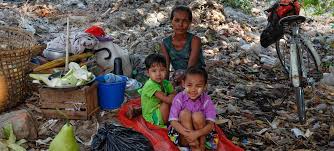La pobreza y extrema pobreza golpea a millones de niñas y niños en todo el mundo. Foto ONU