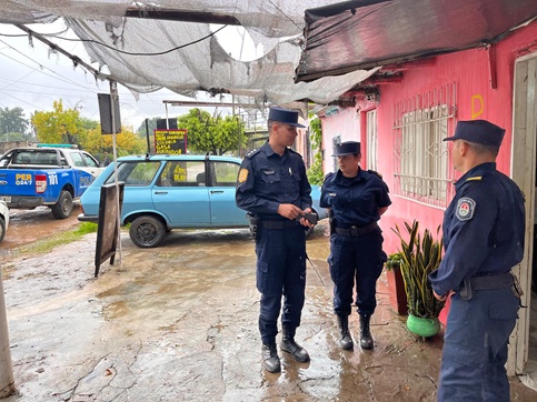 POLICIAS